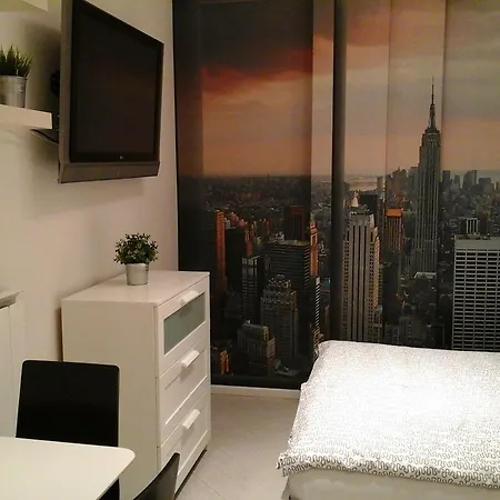 Rock Apartment *